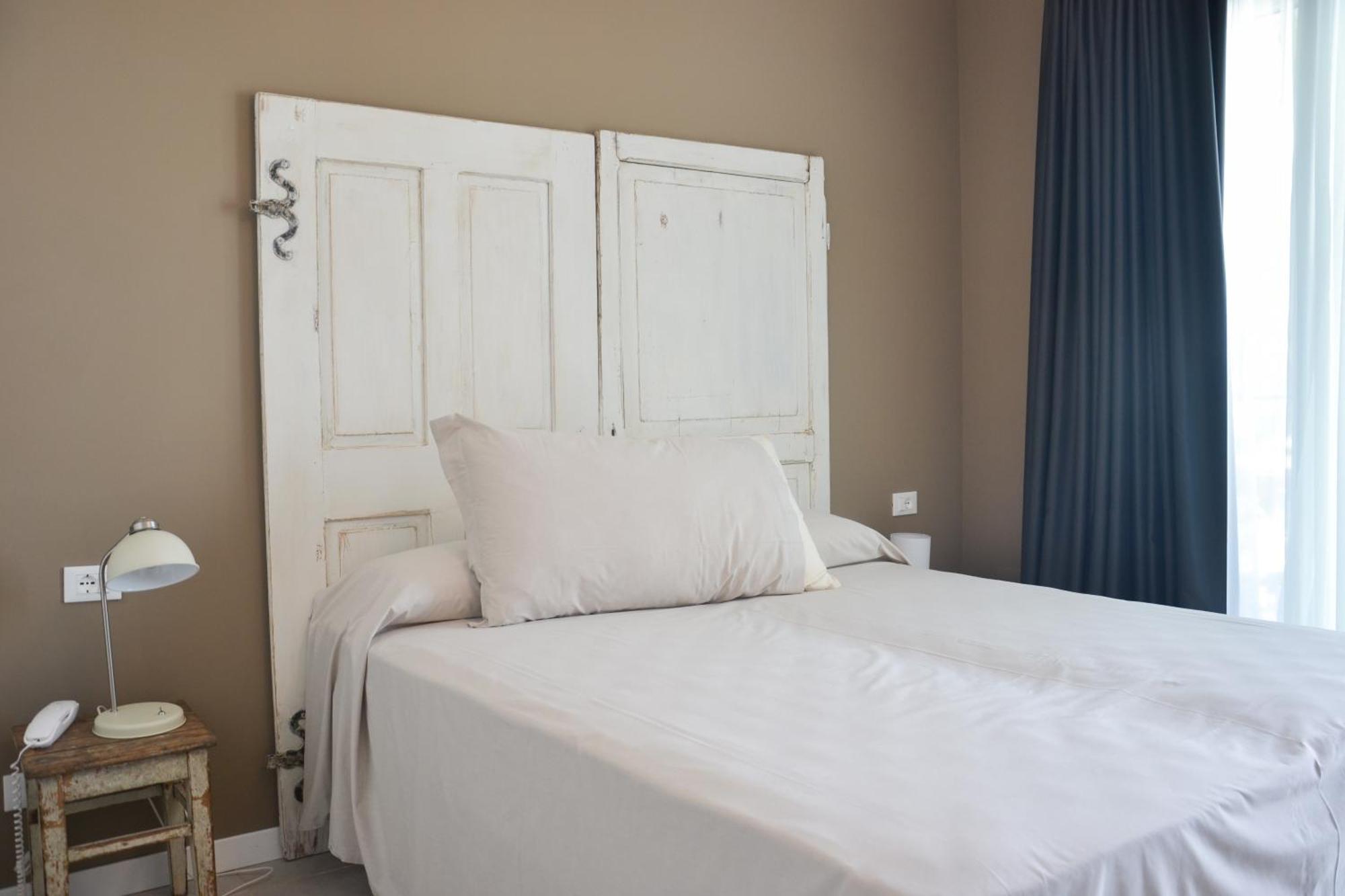 Hotel Maximilian บาร์โดลิโน ภายนอก รูปภาพ