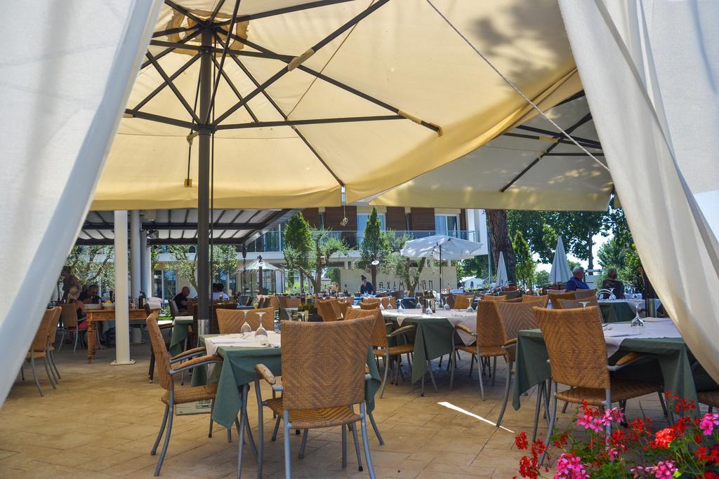 Hotel Maximilian บาร์โดลิโน ภายนอก รูปภาพ