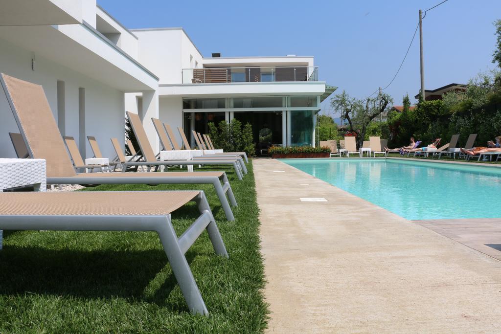 Hotel Maximilian บาร์โดลิโน ภายนอก รูปภาพ