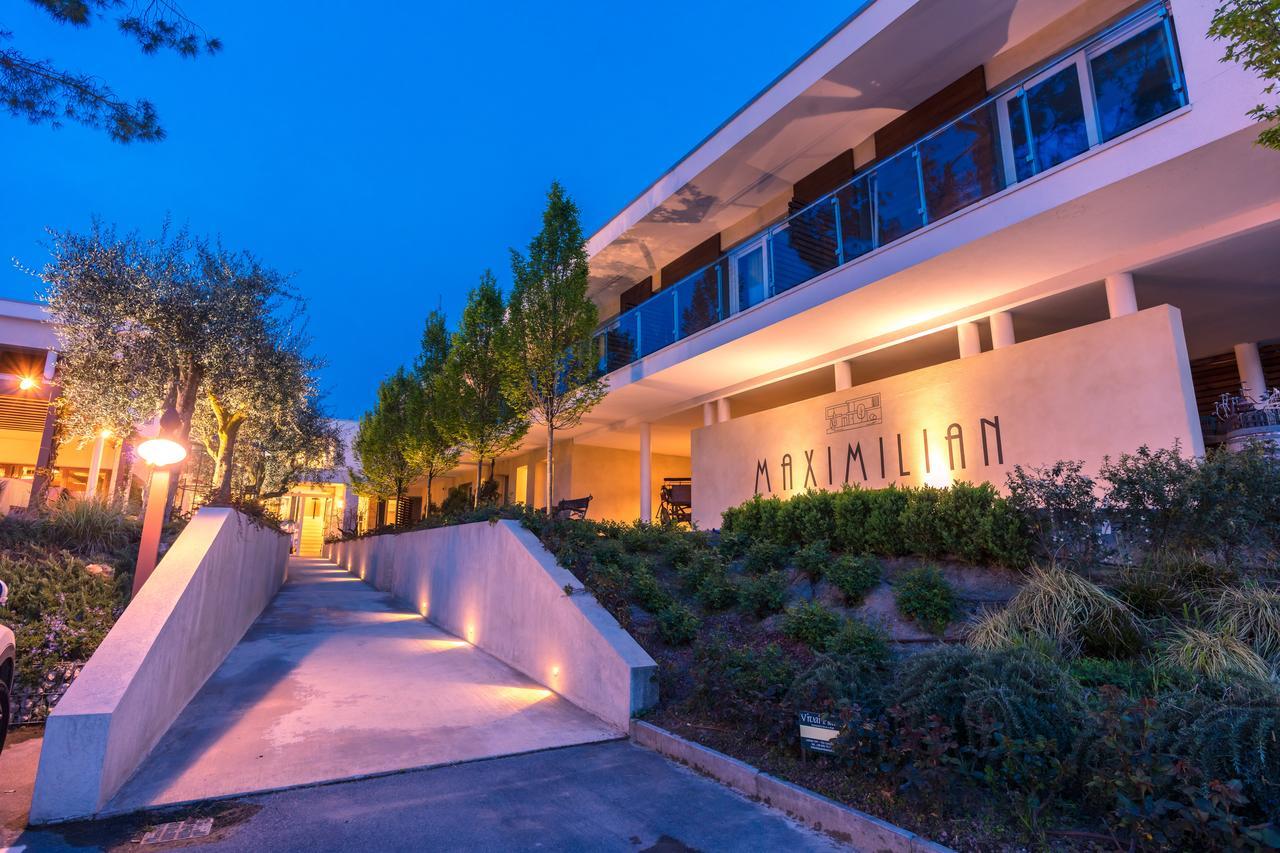 Hotel Maximilian บาร์โดลิโน ภายนอก รูปภาพ